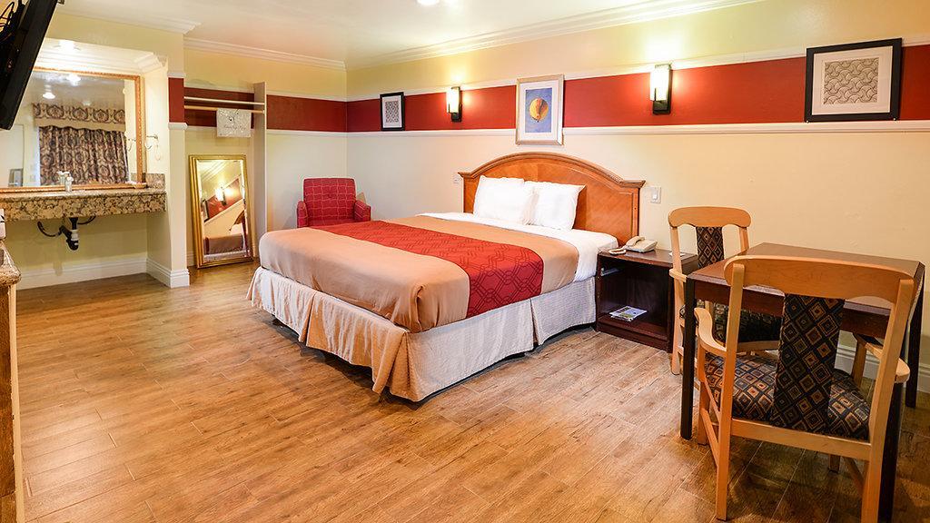 Double Room Spa Bath