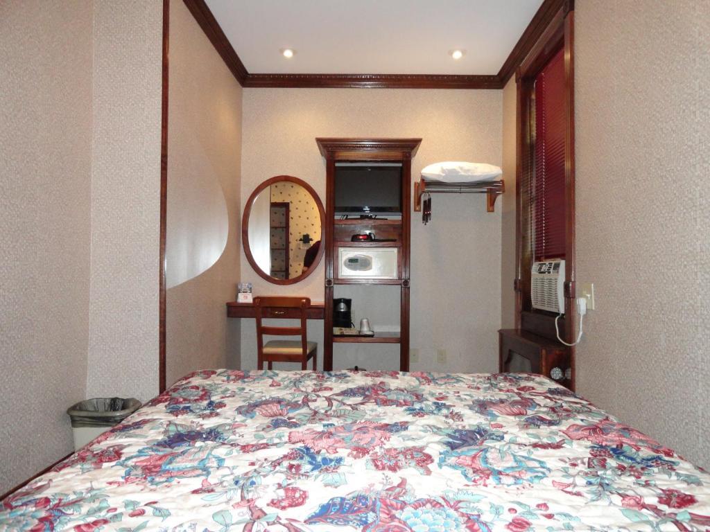 Quarto Duplo com Casa de Banho Privativa