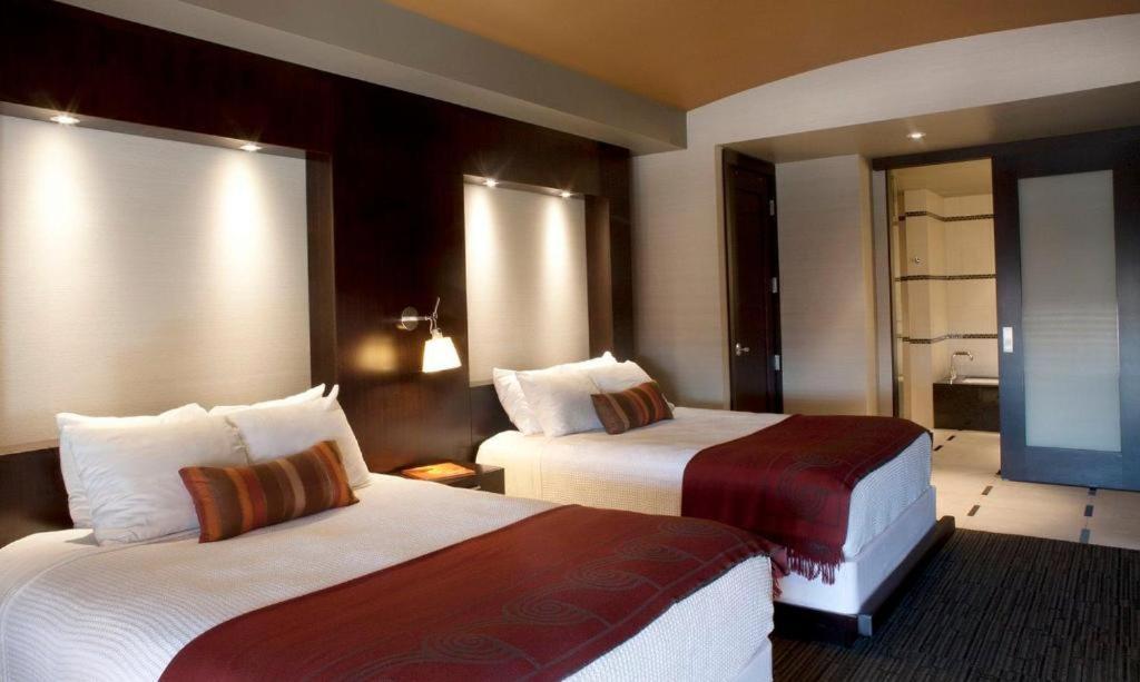Chambre Lit Queen-Size de Luxe avec 2 Lits Queen-Size et Vue