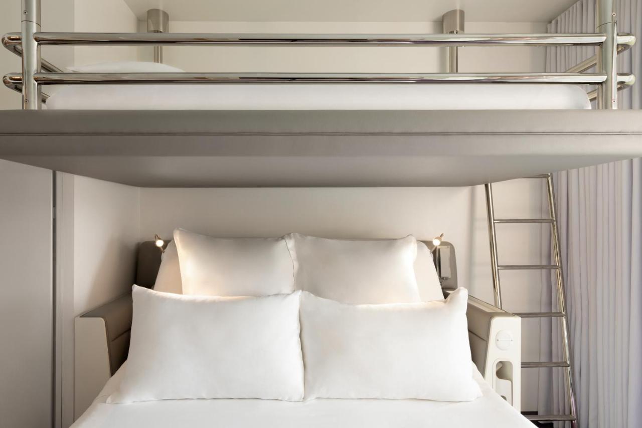 Habitación Premium con cama grande y litera