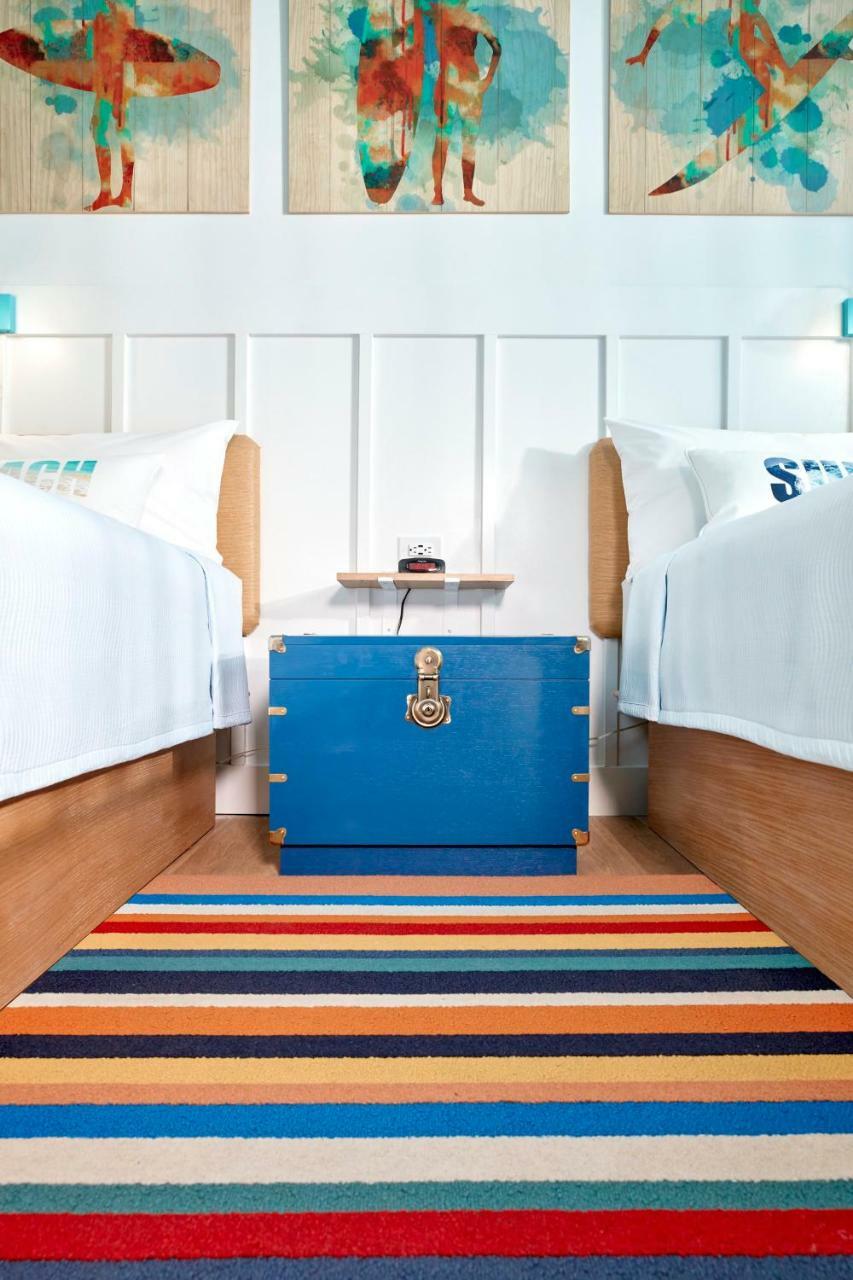 Quarto Standard com 2 Camas Queen-size (inclui Entrada Antecipada no Parque*)