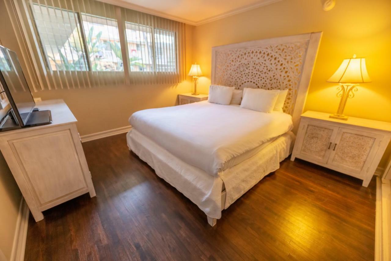 One-Bedroom King Suite Pool View