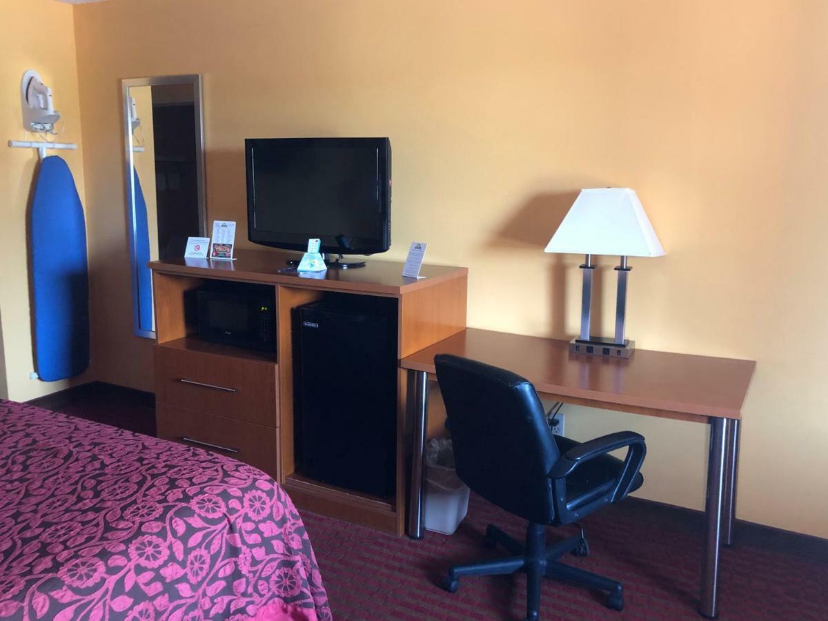 King Room - Mobility Access/Smoking