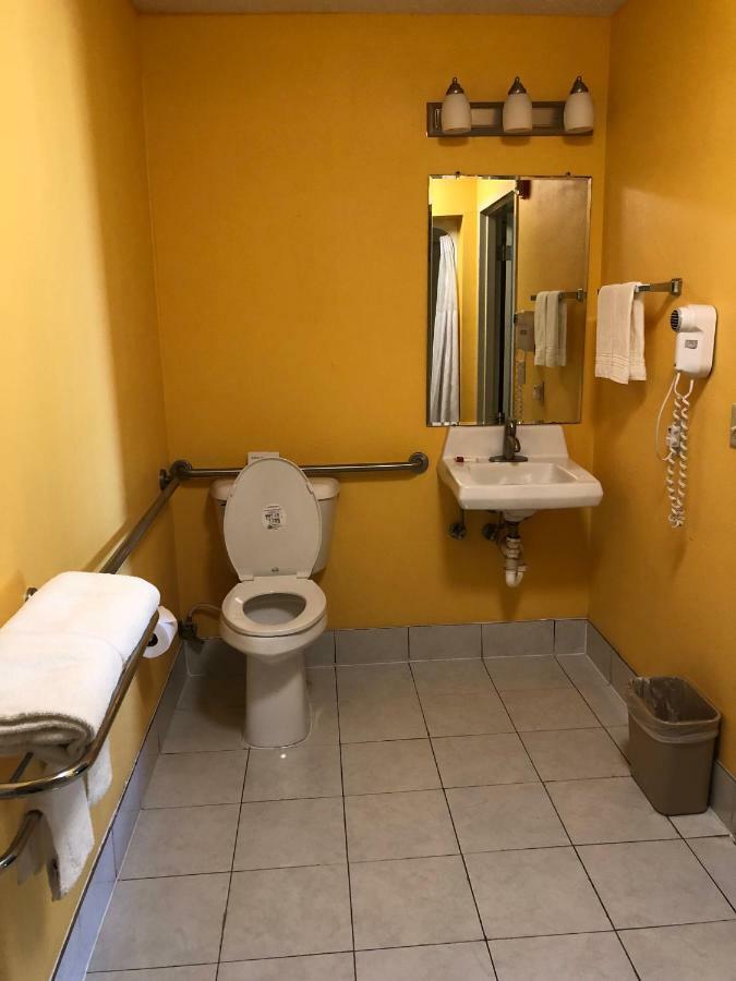King Room - Mobility Access/Non-Smoking