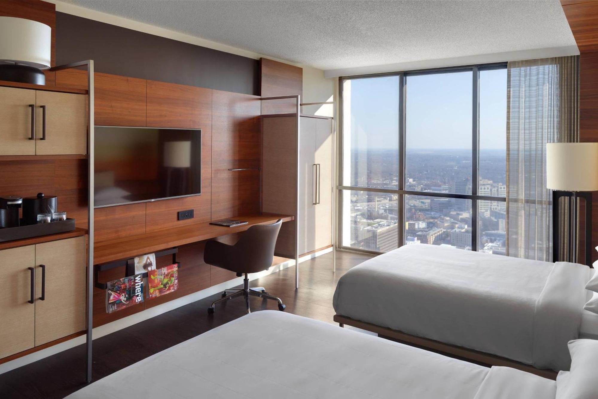 Room 2 Double Beds City View