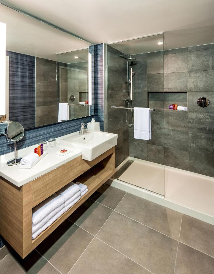 Superior Zimmer mit zwei Queensize-Betten - Blick auf die Bucht