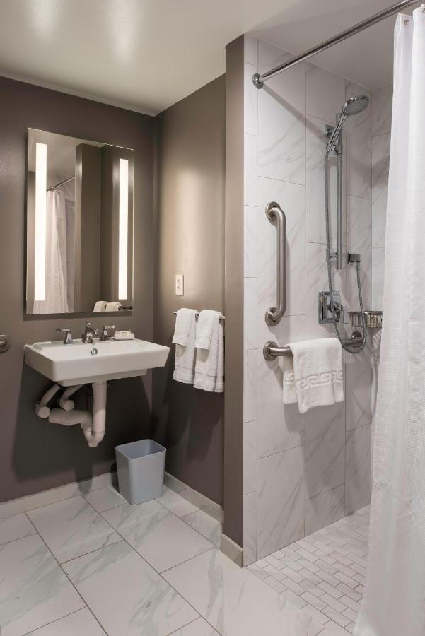 King Room - Disability Access,1210414858:JPEG