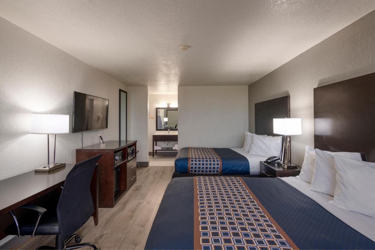 Queen Room Two Queen Beds