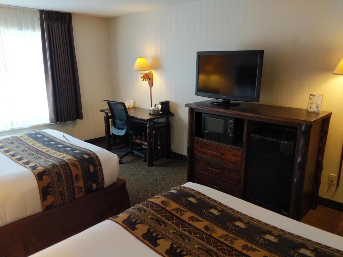 Queen Room Two Queen Beds