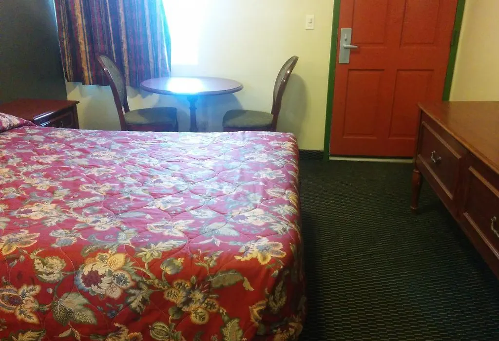 Sunshine Motel-1