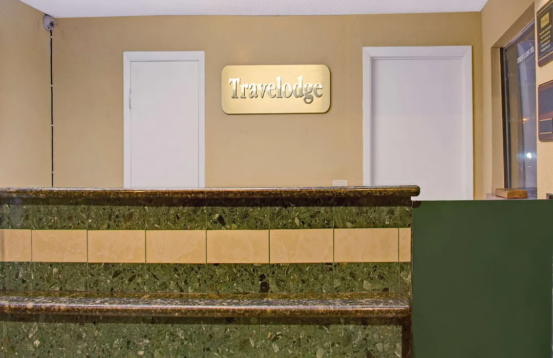 Travelodge By Wyndham Fort Lauderdale-1