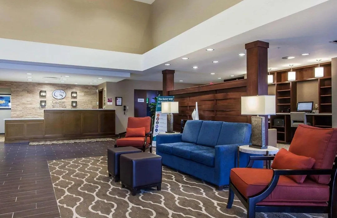 Comfort Suites-Youngstown North-1