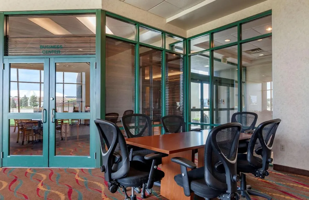Clarion Suites At The Alliant Energy Center-1