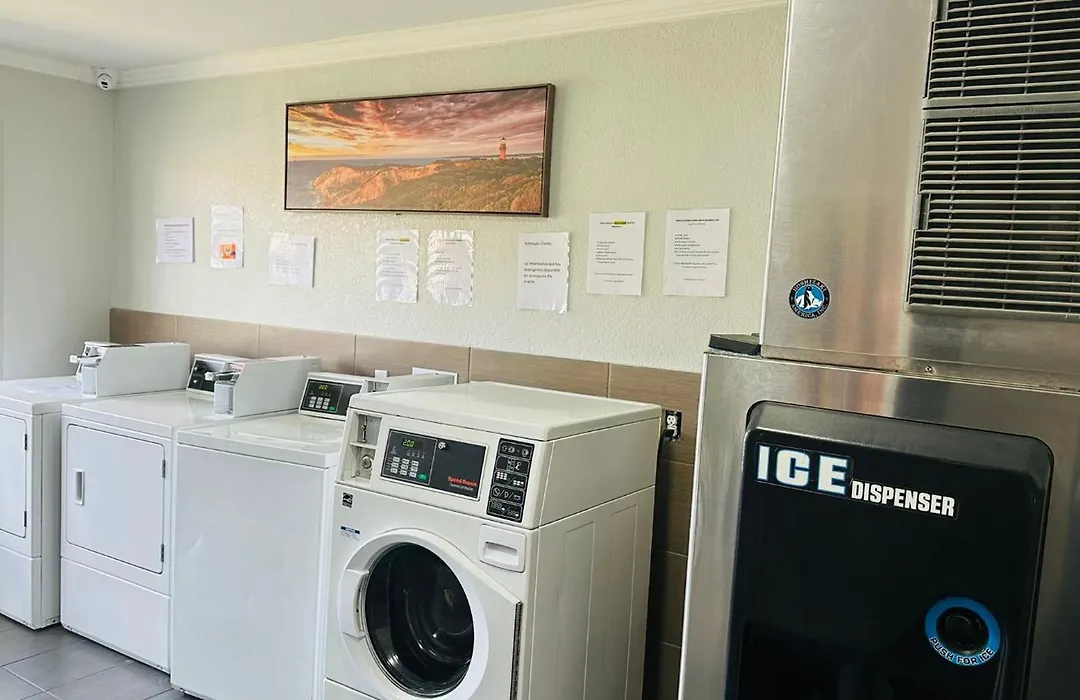Studio 6 Suites San Ysidro CA San Diego South Bay-1