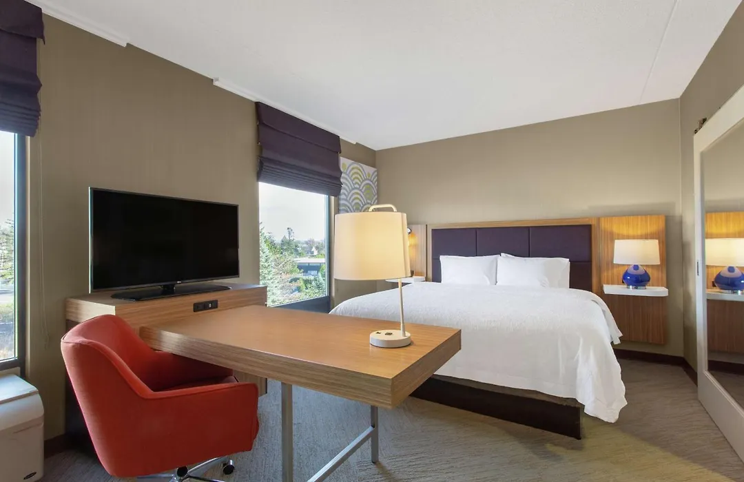 Hampton Inn & Suites Albany-Airport-1