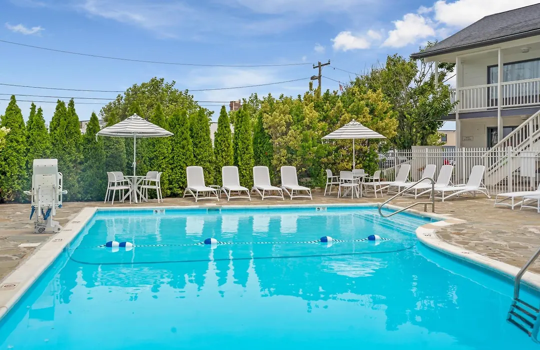 A Wave Inn - Montauk-1