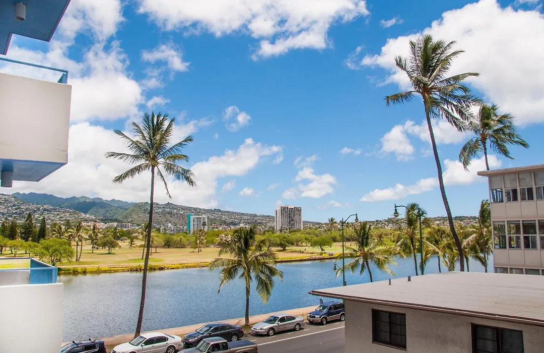 Holiday Surf Hotel-1
