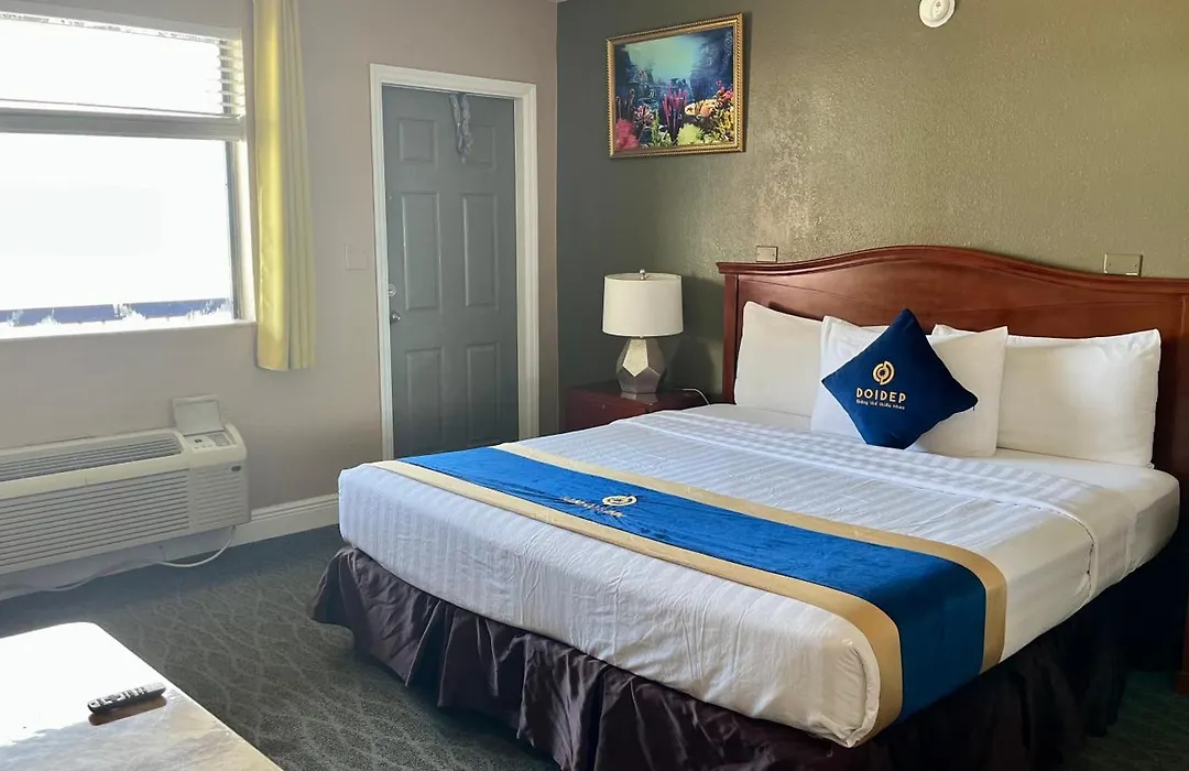 Sandals Inn-1