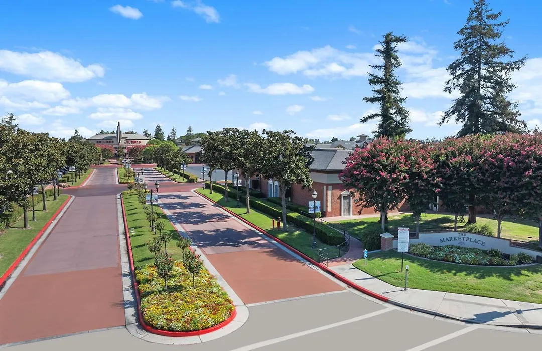 Homewood Suites Bakersfield-1