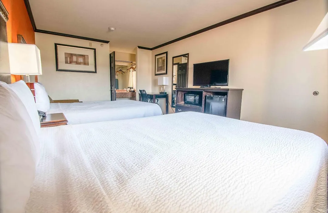 Days Inn By Wyndham Oklahoma City/Moore-1