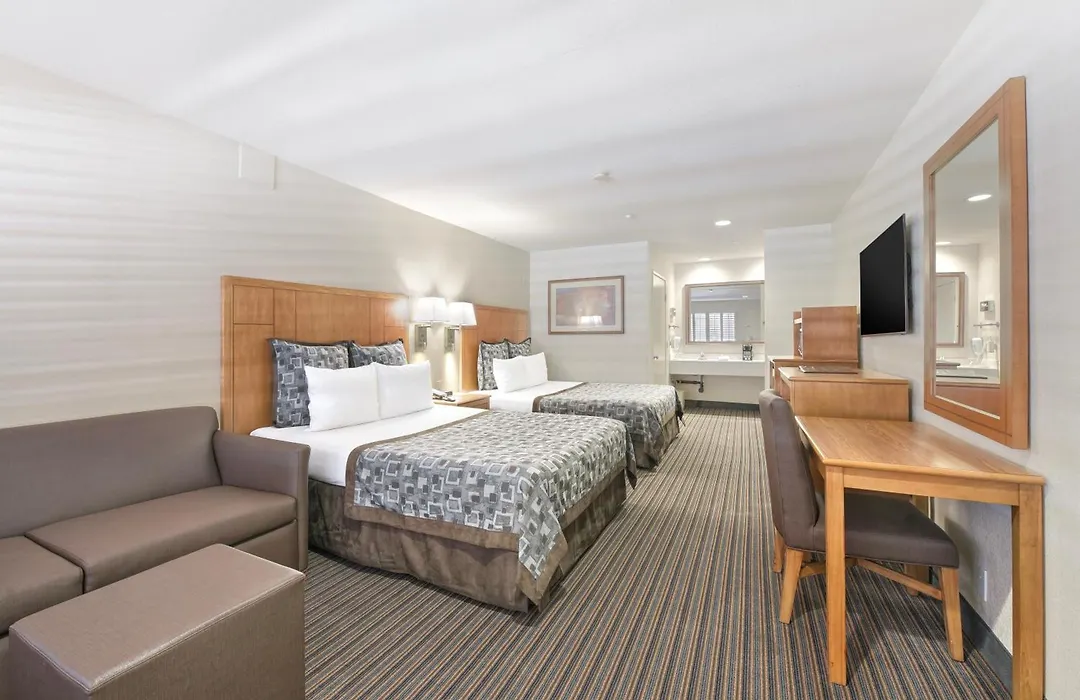 Anaheim Desert Inn & Suites-1