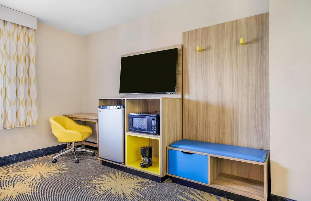Days Inn By Wyndham Cortez-1