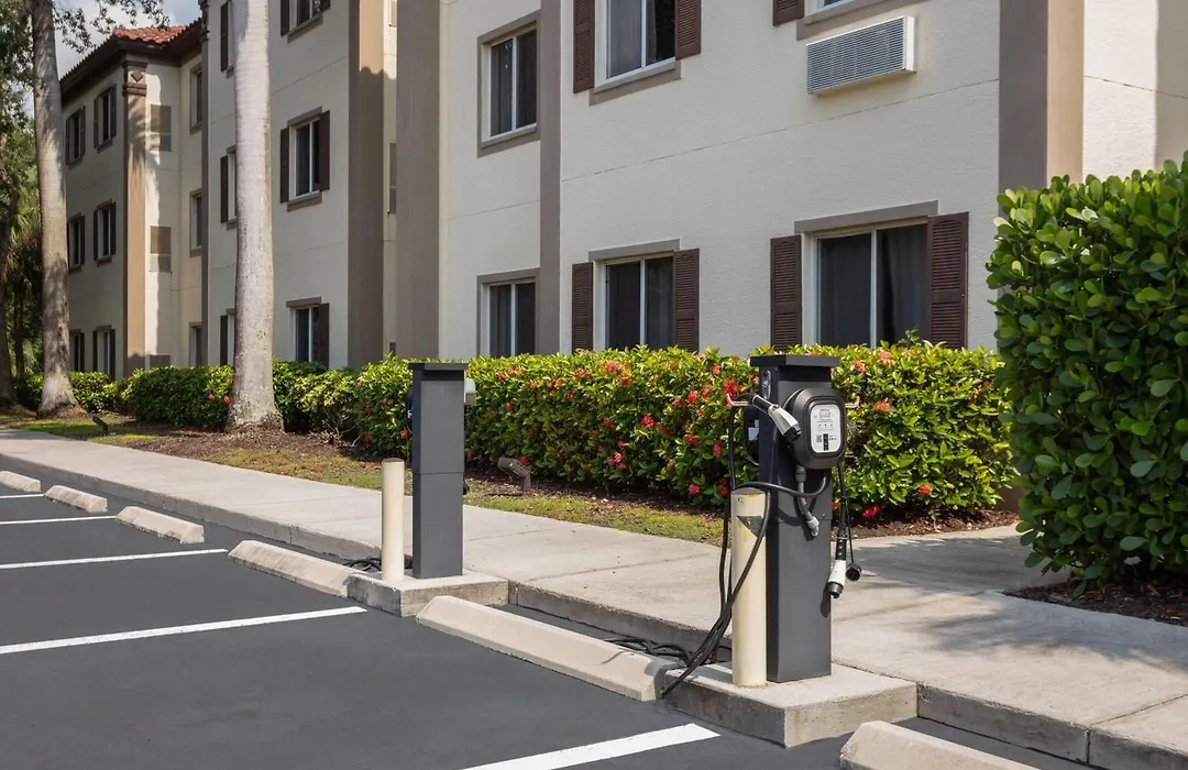 Hawthorn Extended Stay By Wyndham Naples-1