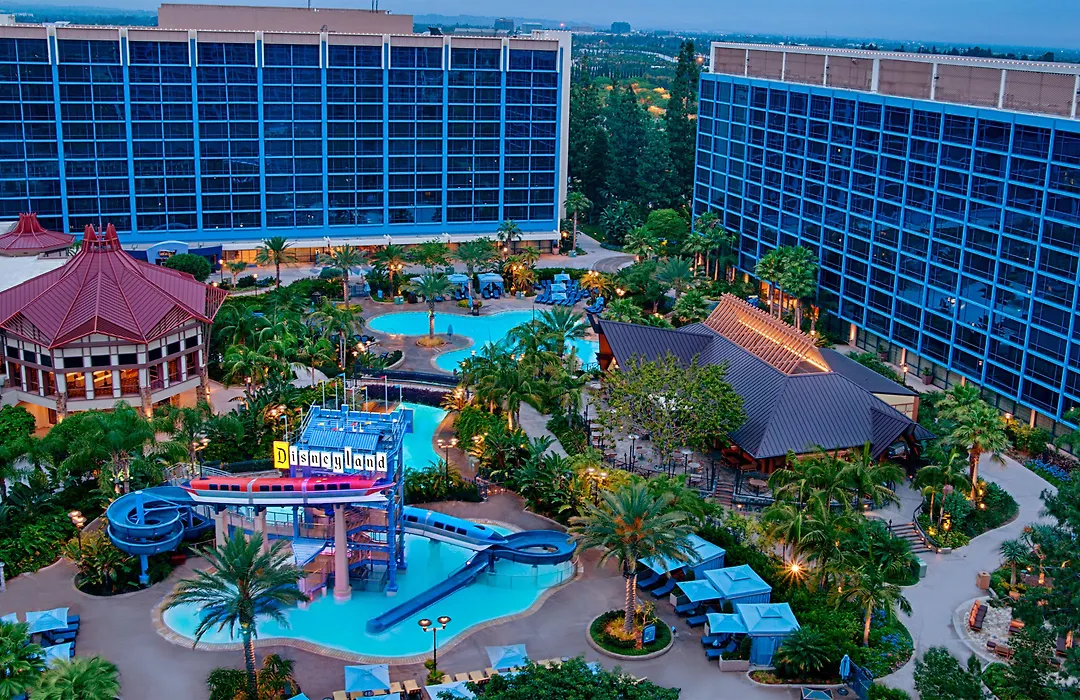 Disneyland Hotel-1
