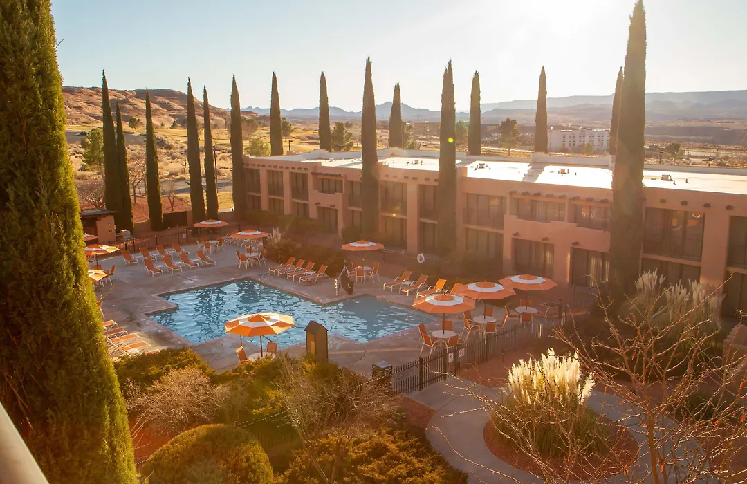 Courtyard Page At Lake Powell-1