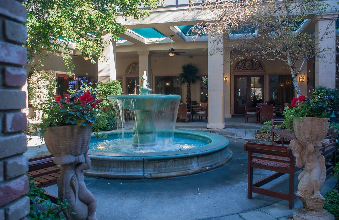 Anaheim Majestic Garden Hotel-1