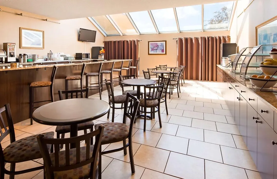 Best Western Resort Hotel & Conference Center Portage-1