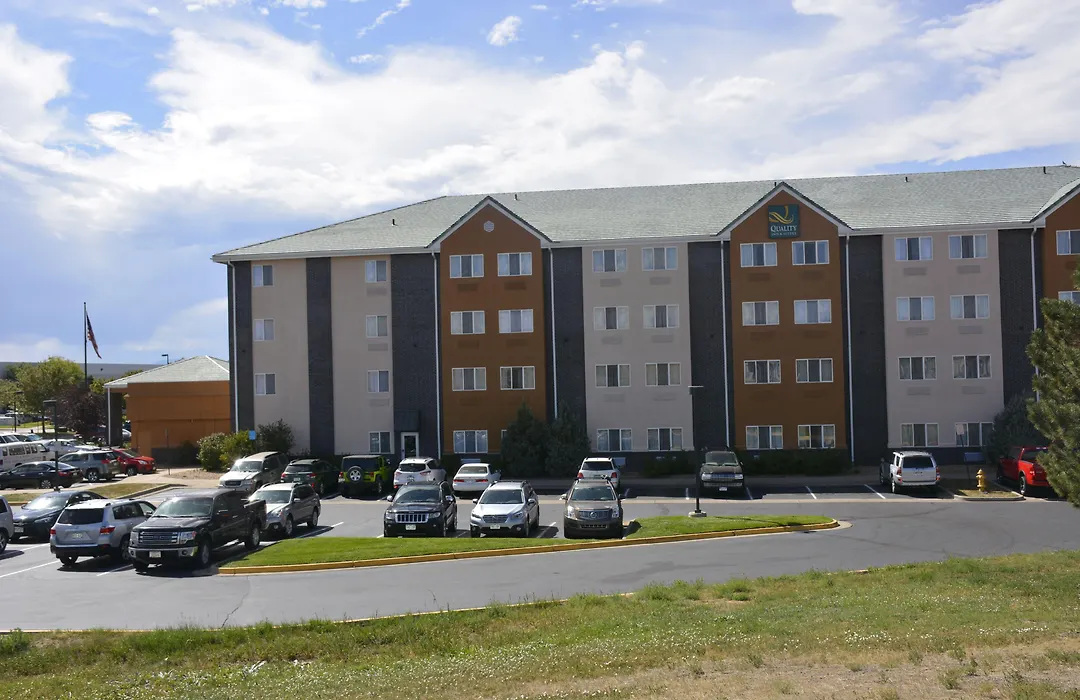 Quality Inn & Suites Denver Airport - Gateway Park-1