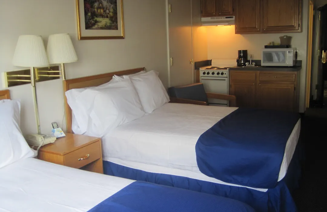 Constitution Inn-1