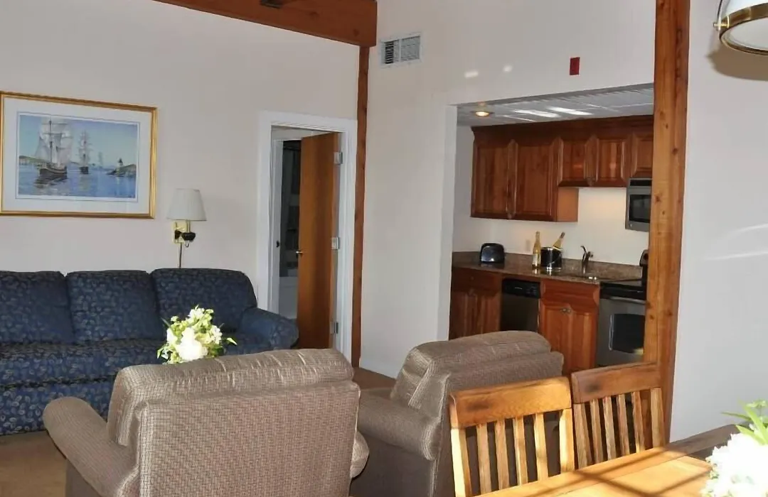 Newport Bay Club And Hotel-1