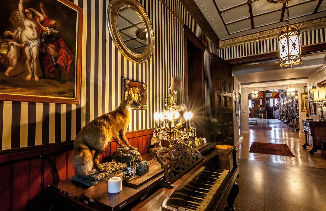 Amsterdam Castle Ny-1