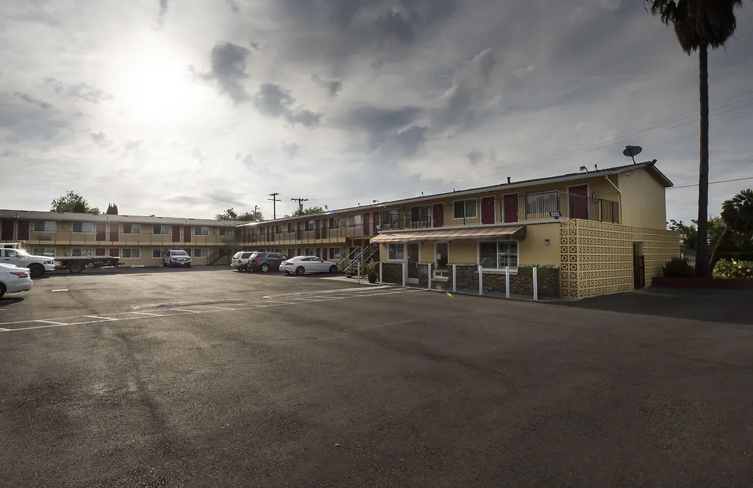 Sky Riders Motel-1