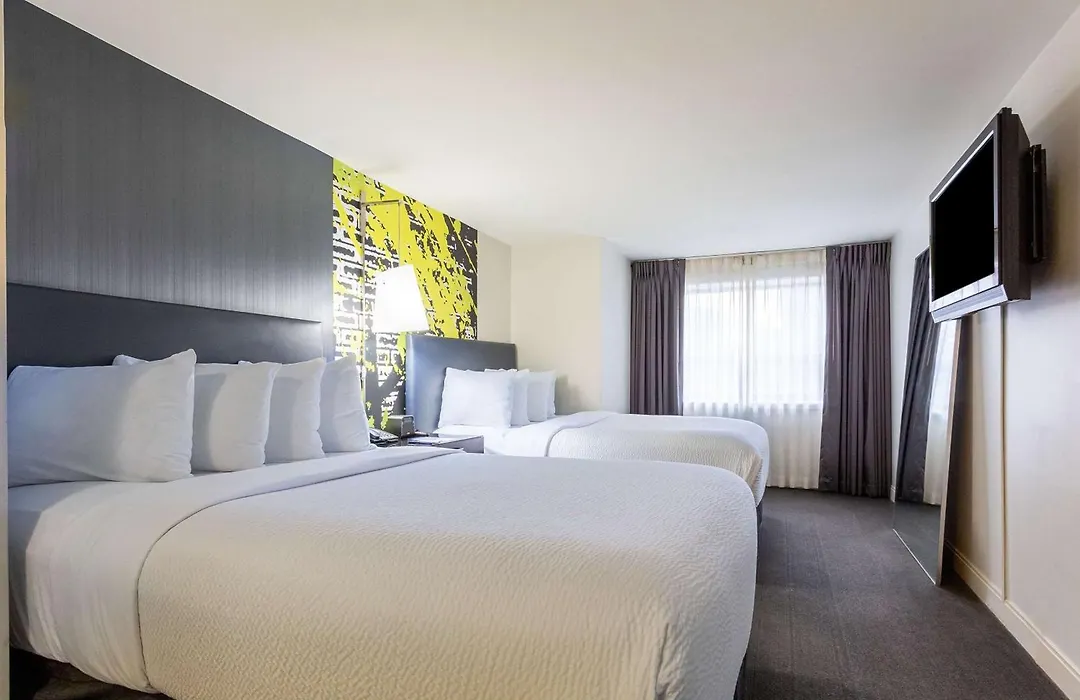 Comfort Inn & Suites Baltimore Inner Harbor-1