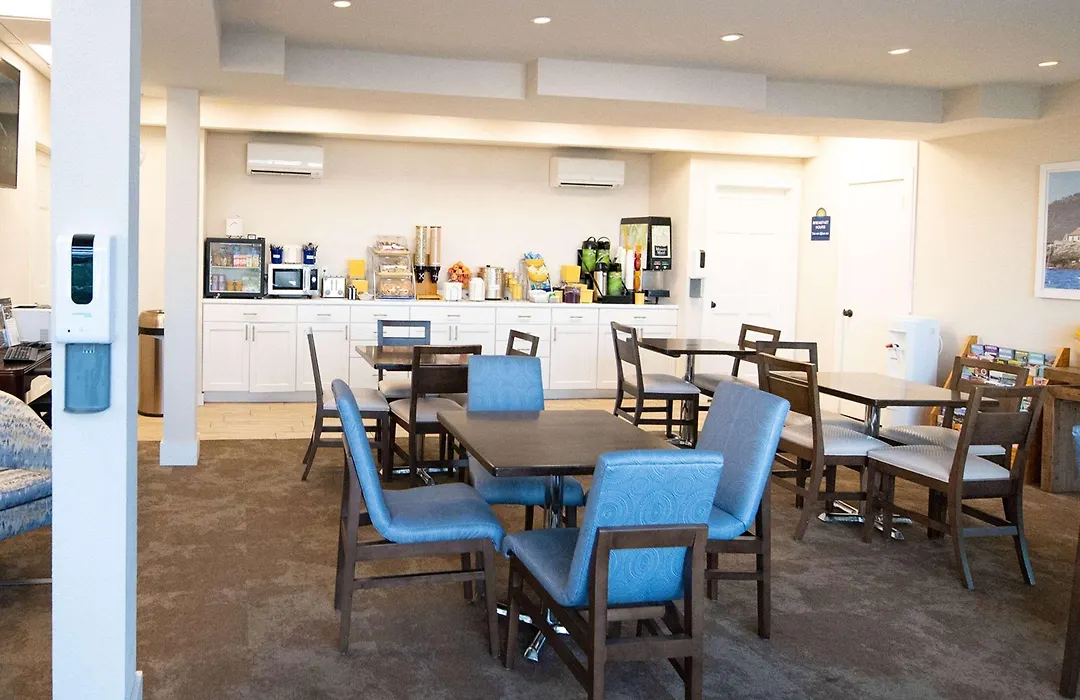 Days Inn By Wyndham Bar Harbor-1