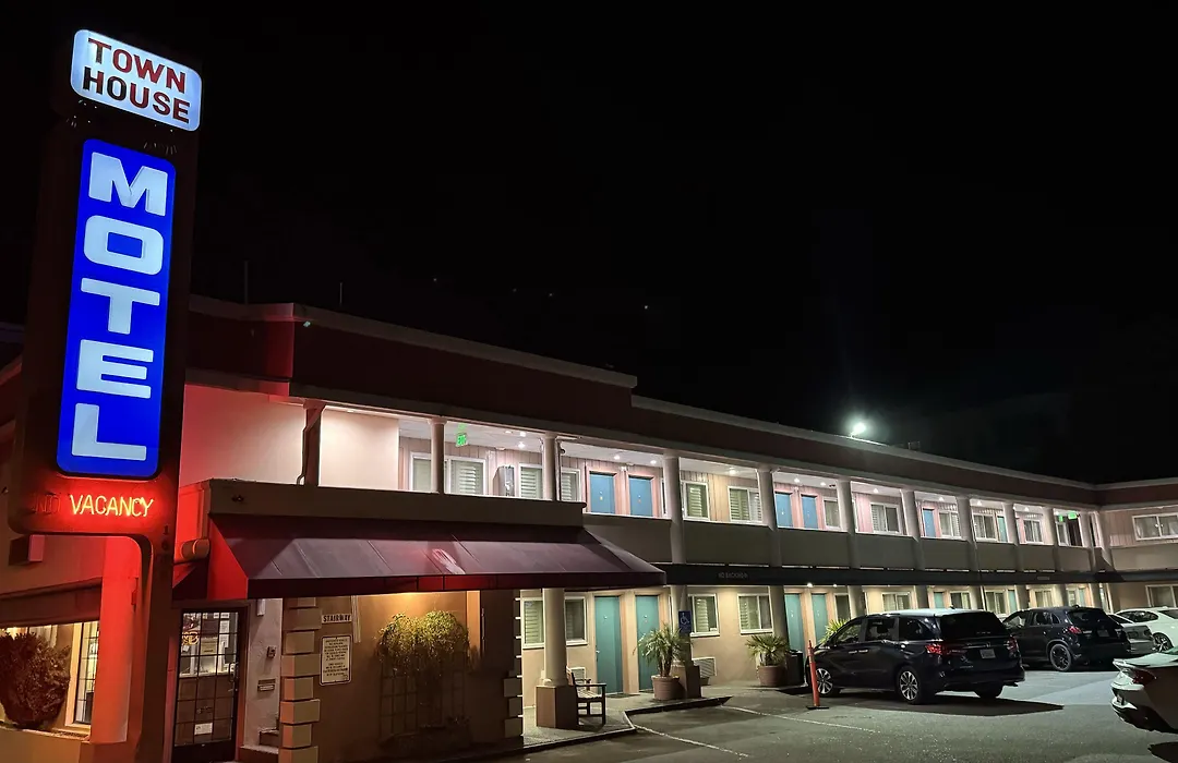 Town House Motel-1