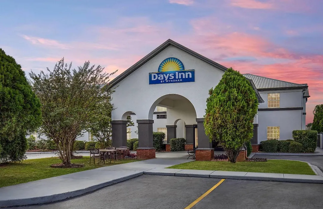 Days Inn By Wyndham Lincoln-1