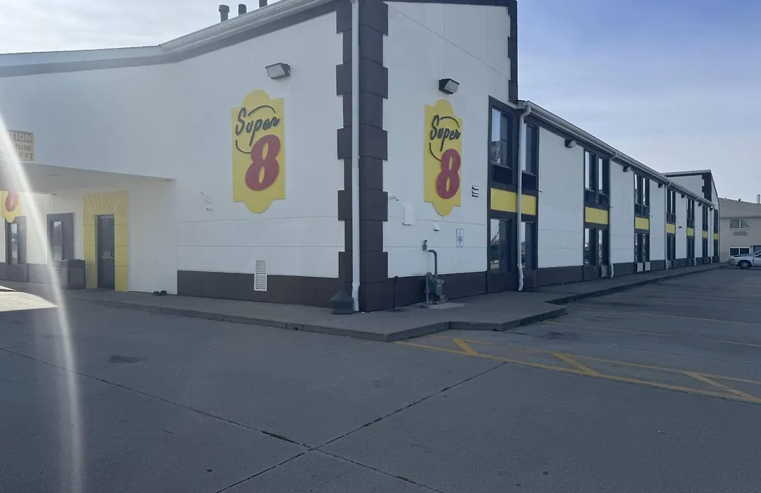 Super 8 By Wyndham Lincoln-1