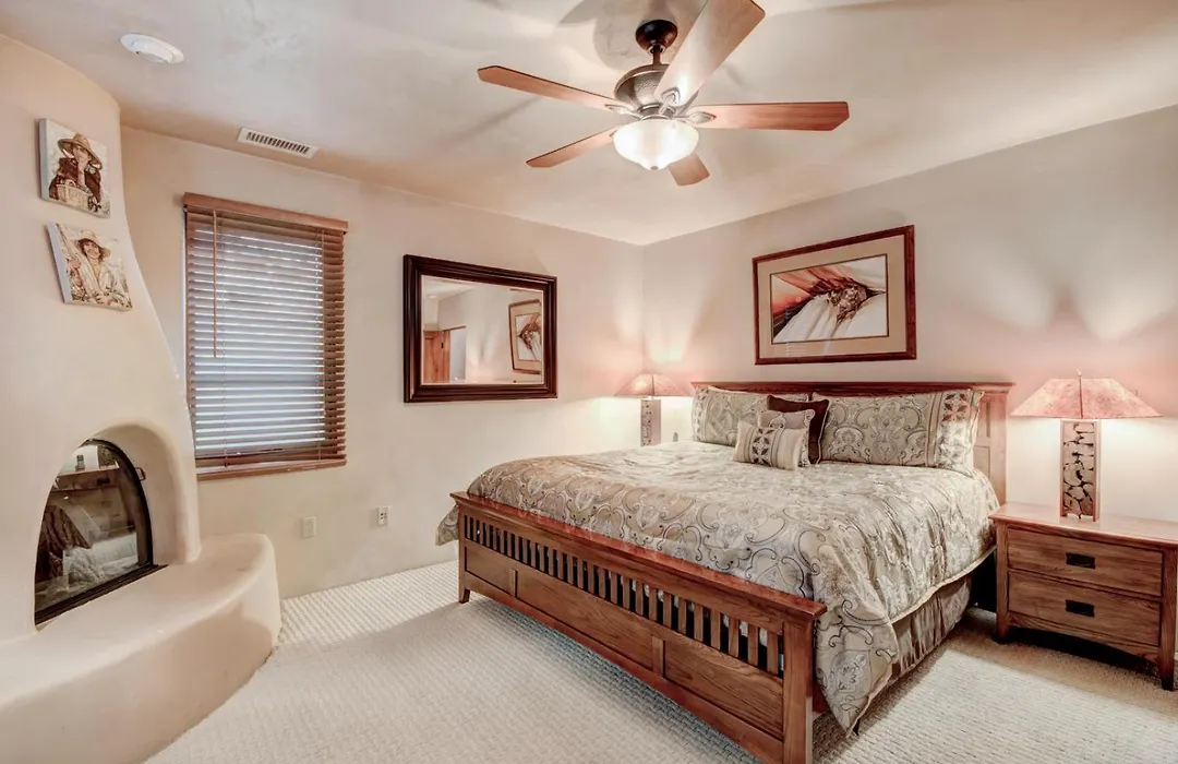 El Corazon de Santa Fe, 3 Bedrooms, Sleeps 6, Flat Panel TVs, Fireplaces-1