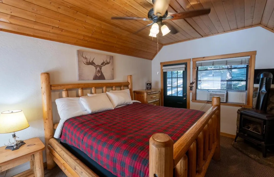 Shaver Lake Village Hotel-1