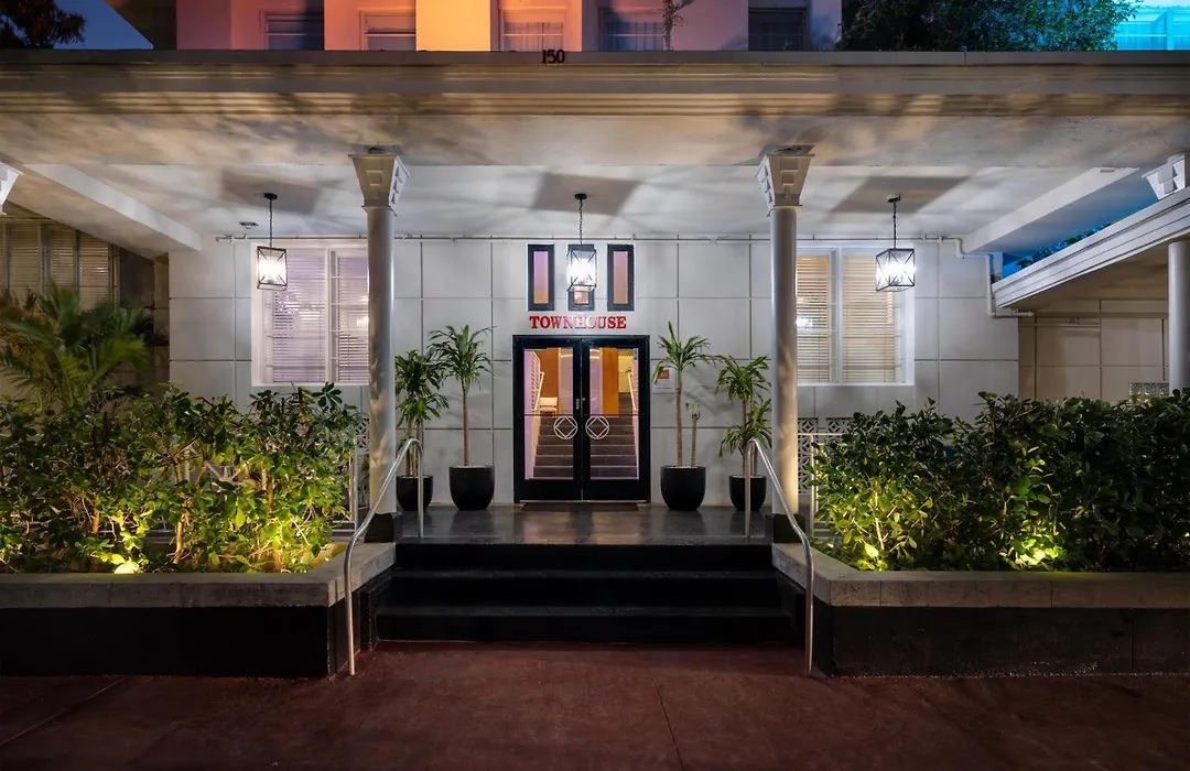 The Townhouse Hotel-1