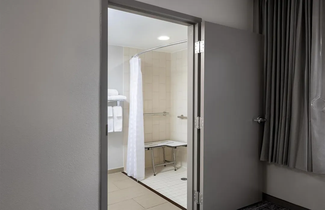 Hyatt Place Indianapolis Airport-1