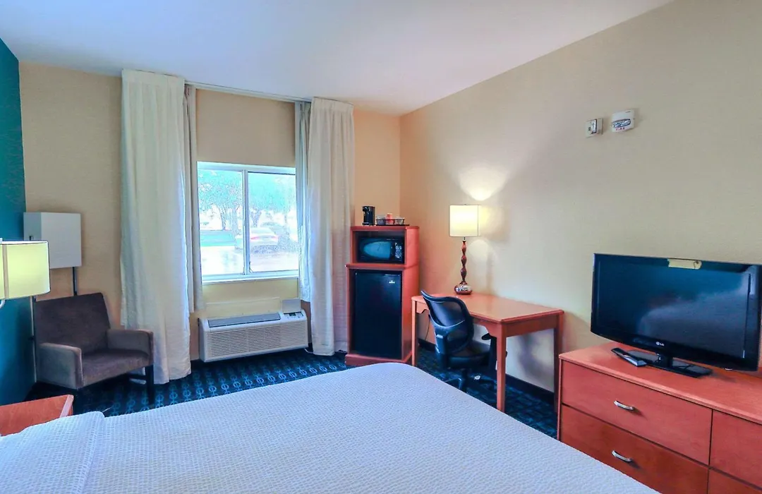 Comfort Inn & Suites Houston North - Spring-1