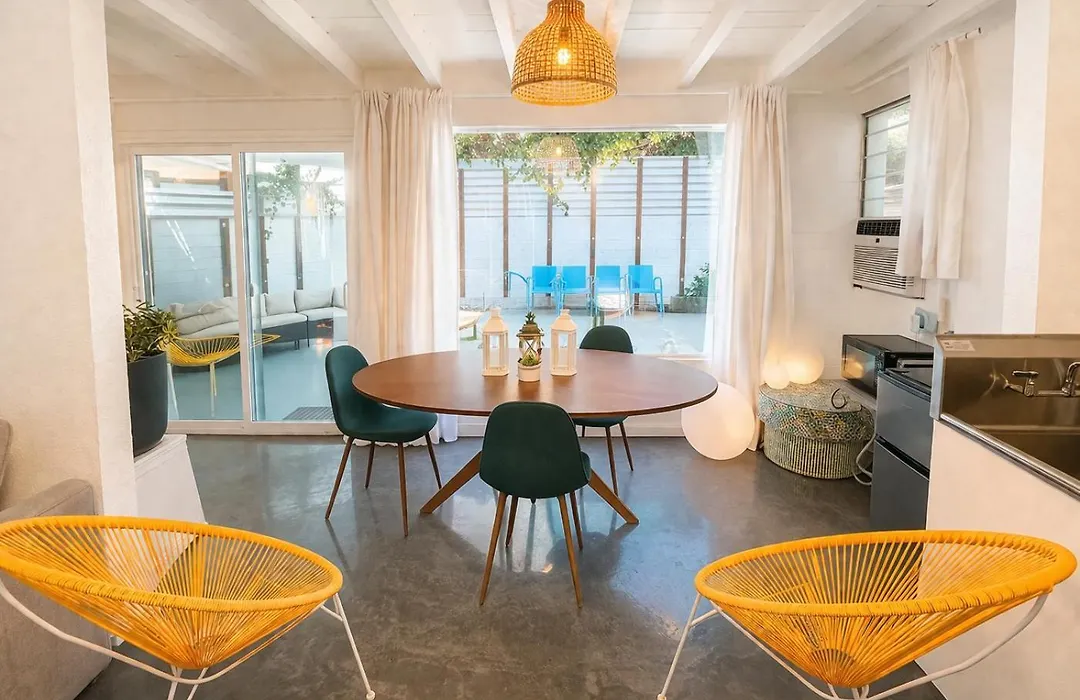 A PLACE IN THE SUN Hotel - ADULTS ONLY Big Units, 24h Heated Pool&Spa in 1 Acre Park Prime Location, DOG Friendly, TOP Midcentury Modern Boutique Hotel-1