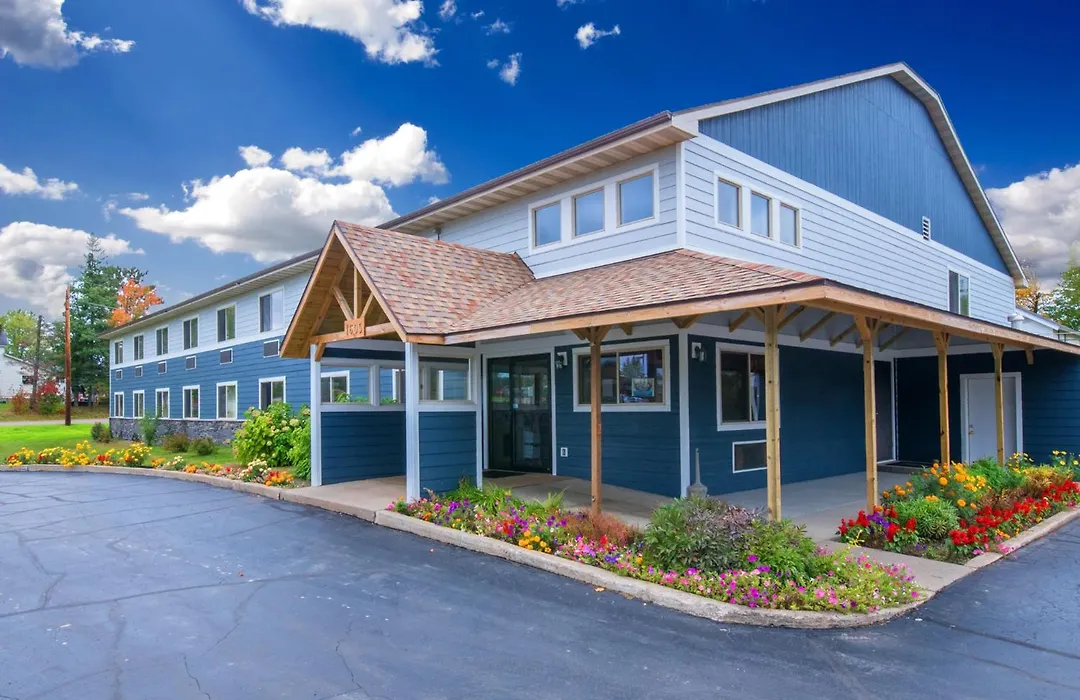 Northwoods Inn And Suites-1