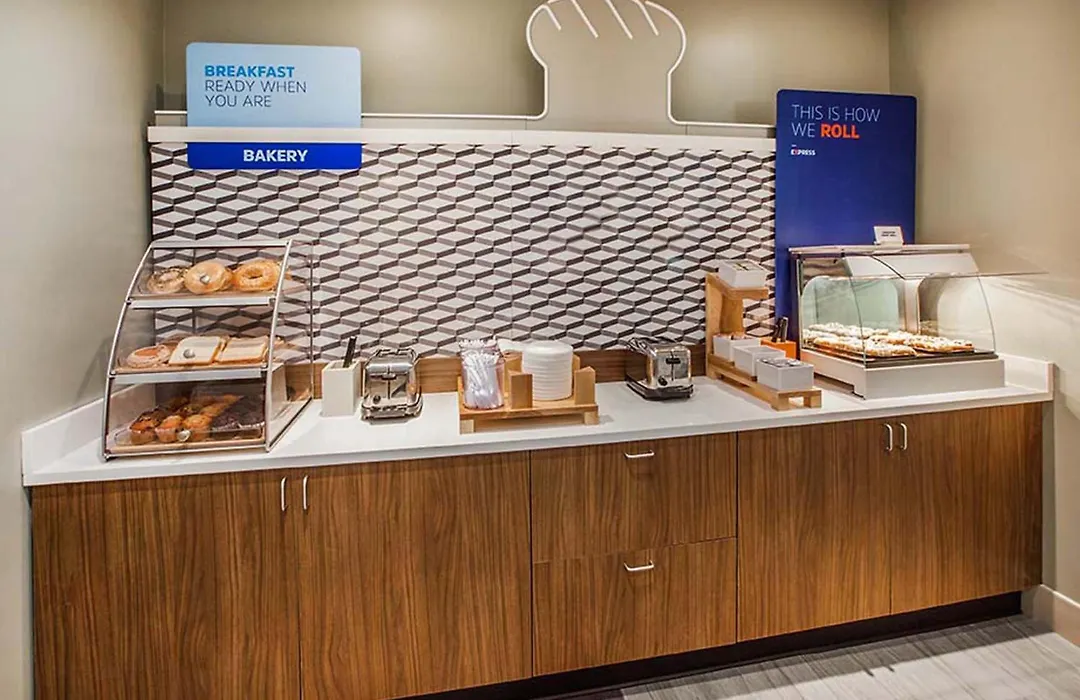 Holiday Inn Express Charleston Us Highway 17 & I-526 By Ihg-1