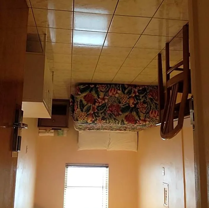 Collins Avenue Hostel-1